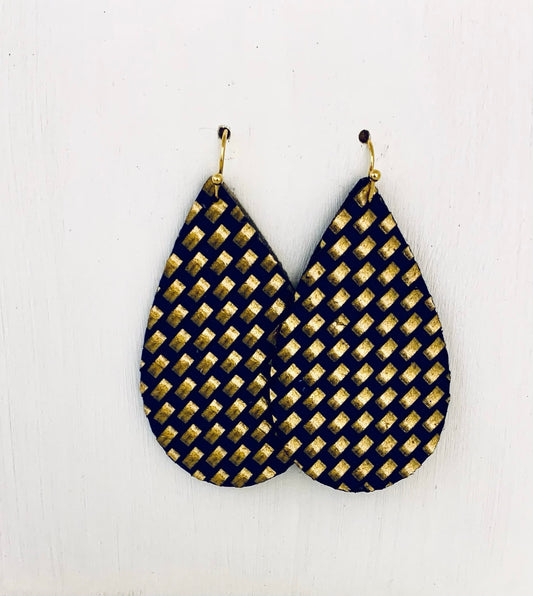 Deep Purple with Textured Gold Ear Rings