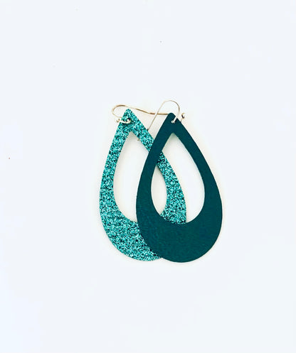 Reversible Featherlight Green Sparkle front with solid Background