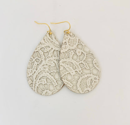 Lace Tear Drop Reversible Ear Rings